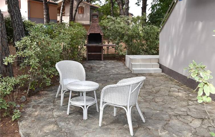 Ferienwohnung für 6 Personen, mit Garten und Terrasse in Biograd na Moru - 2