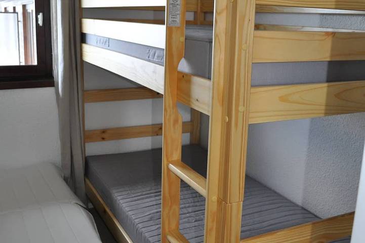 Entire apartment, Smart 2-bedroom apartment, great lake views, minutes from ski runs and beaches in Thollon-les-Mémises, Thonon-les-Bains region