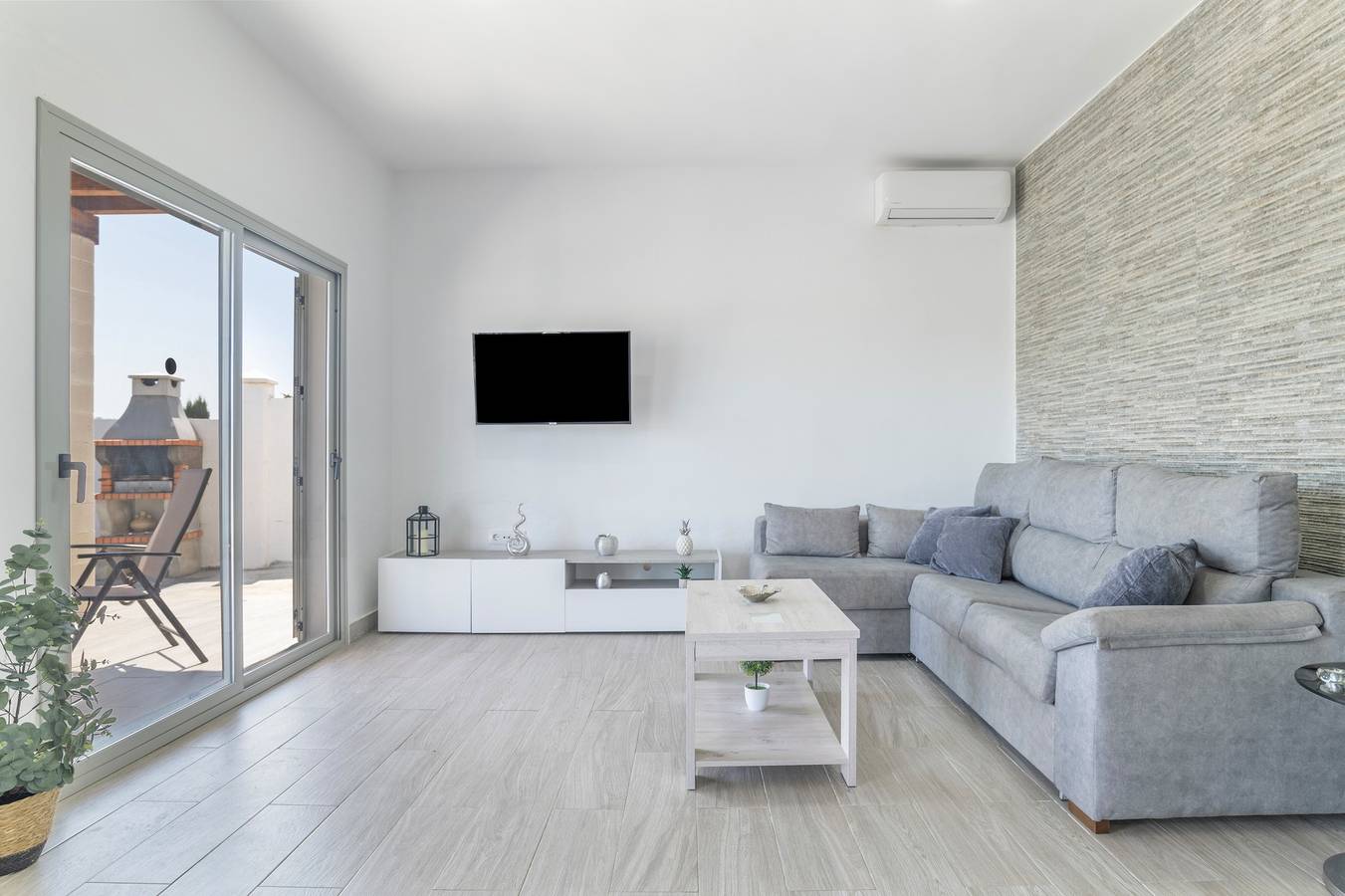 Villa 'El Olivar 2' con vistas a la montaña, Wi-Fi y aire acondicionado in Barbate, Costa de la Luz