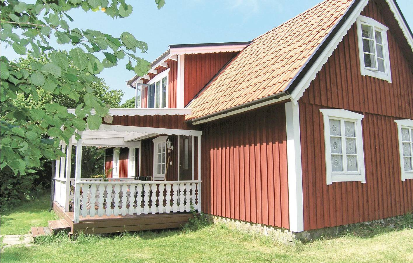 Ferienhaus für 9 Personen mit Terrasse in Kronoberg