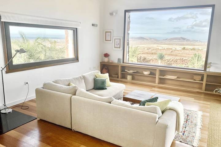 Casa Estela, maison au calme avec belle vue in Villaverde, La Oliva