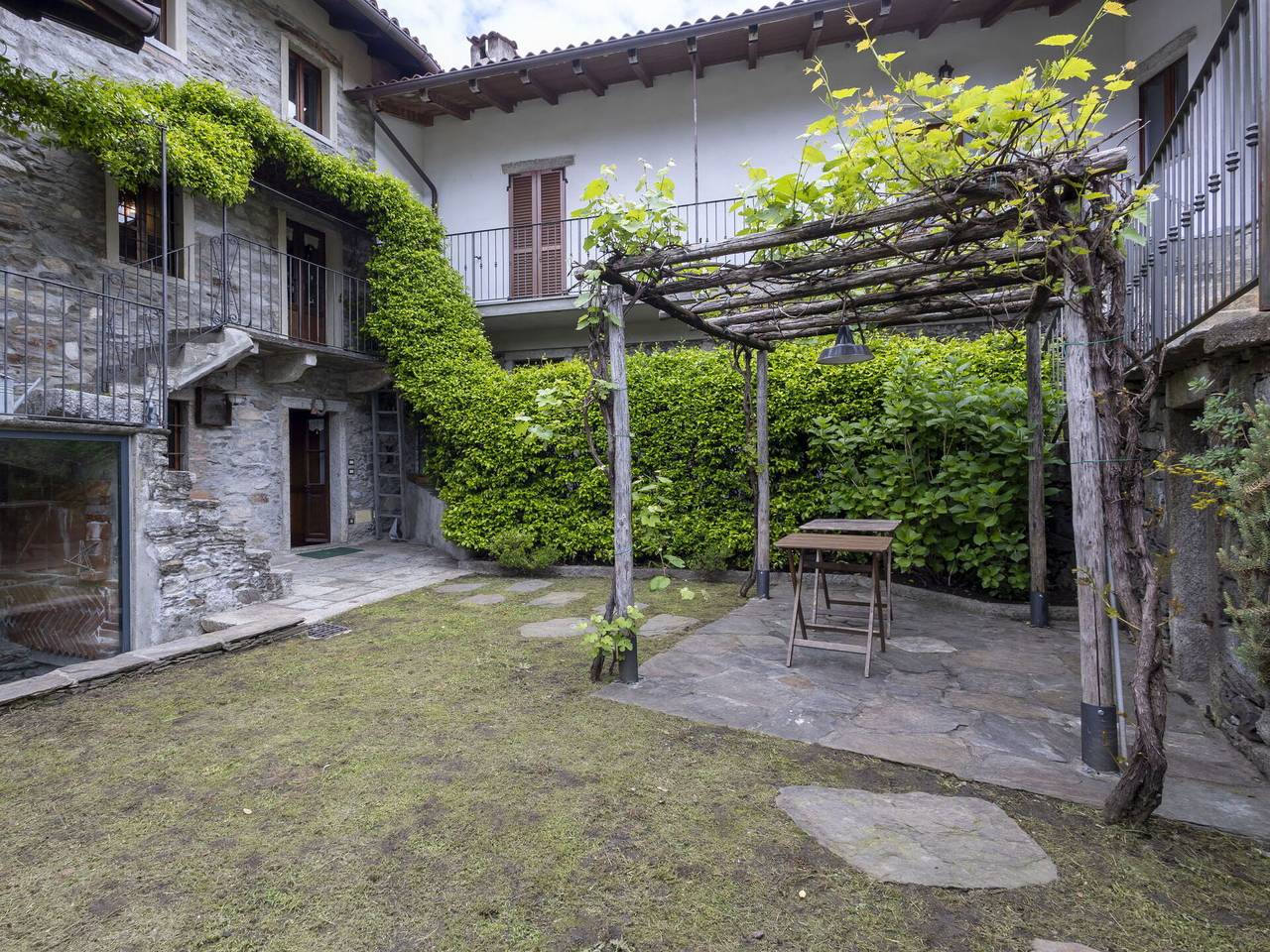 Il Glicine - Il Glicine 280.1 in Mergozzo, Comune di Mergozzo