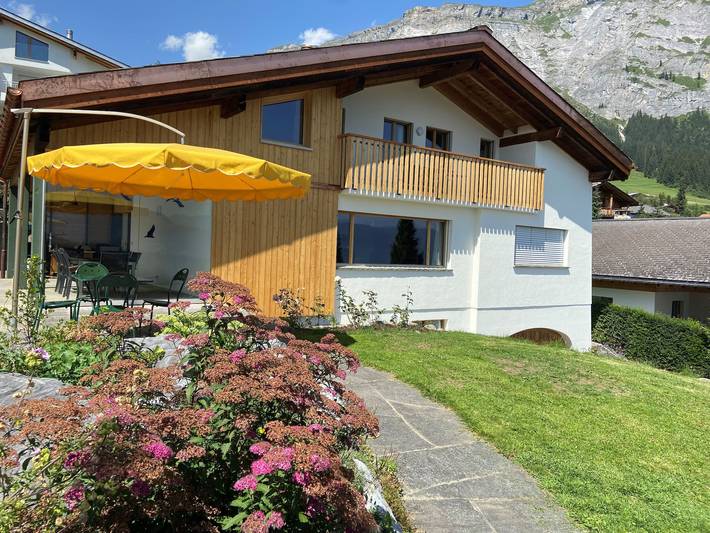 Ganze Ferienwohnung, El Cantun - 6-Zimmer Einfamilienhaus in Flims-Dorf, Flims