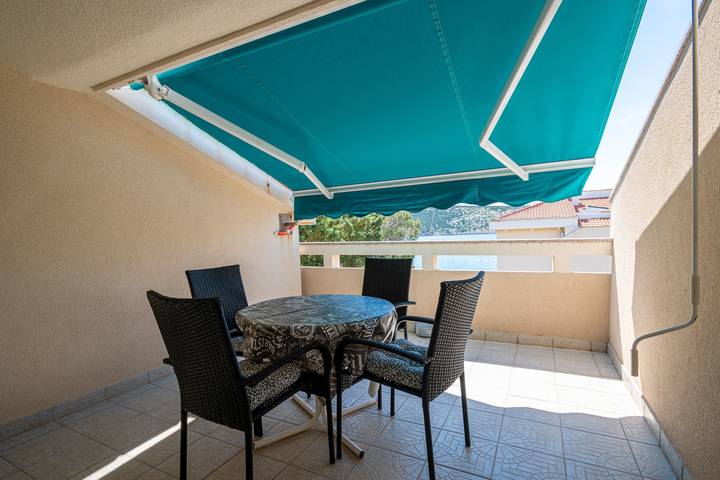 Ferienwohnung für 4 Personen, mit Balkon/Terrasse in Novalja
