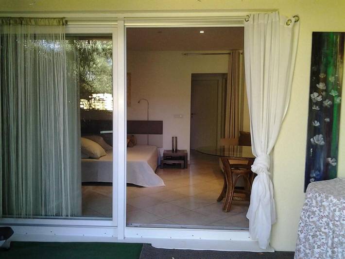 Maison d’hôte pour 2 personnes, avec Jacuzzi et Terrasse ainsi que Jardin et Vue