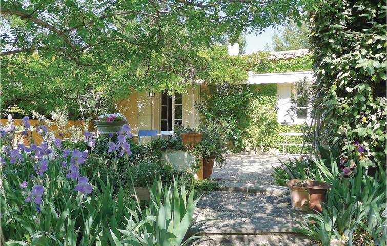 Location de vacances pour 4 personnes, avec piscine et jardin au Parc naturel régional des Alpilles - 4