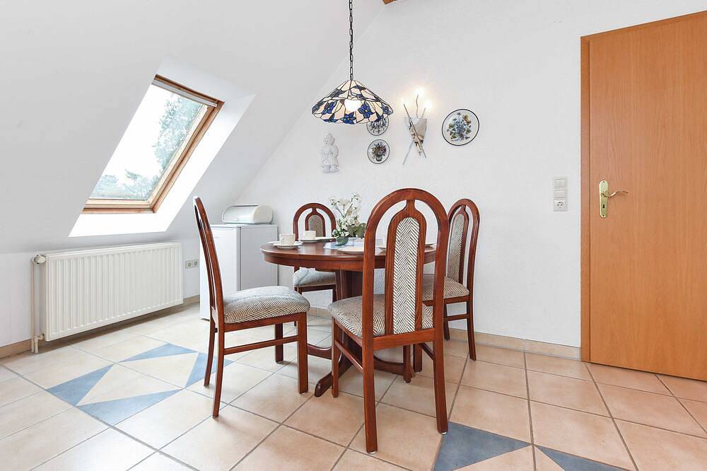Ganze Wohnung, Ferienwohnung Möwe - Ferienwohnungen Möwe und Schwalbe im Haus Sassenhof in Dunum, Landkreis Wittmund