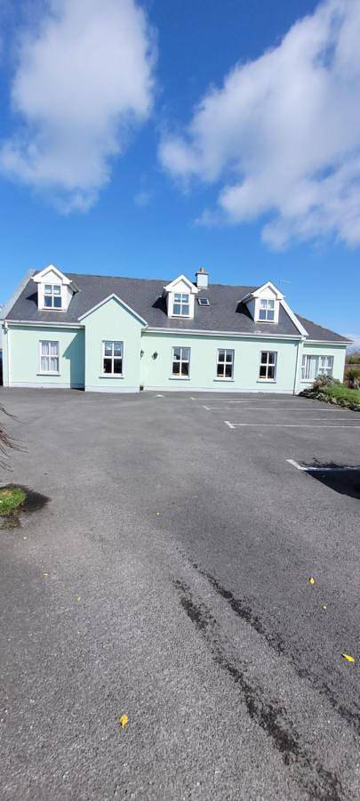 Holiday rental for 2 people, with Garden and View in Doolin