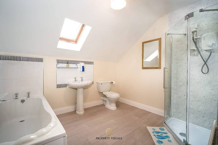 Forestside House - casa moderna y espaciosa perfecta para grupos y familias in Condado de Antrim (Irlanda del Norte)