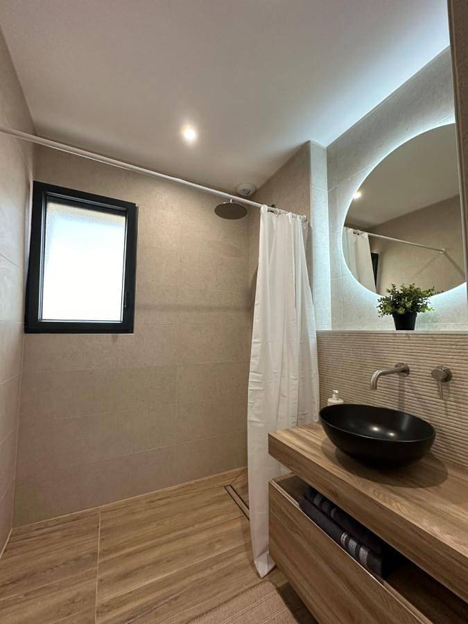 Appartement entier, One-Bedroom Apartment in Boisset-lès-Montrond, Montbrison