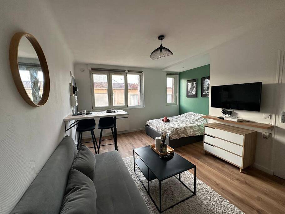 Appartement entier, Appartement proche Paris et métro - Parking privé in Maisons-Alfort, Val-de-Marne