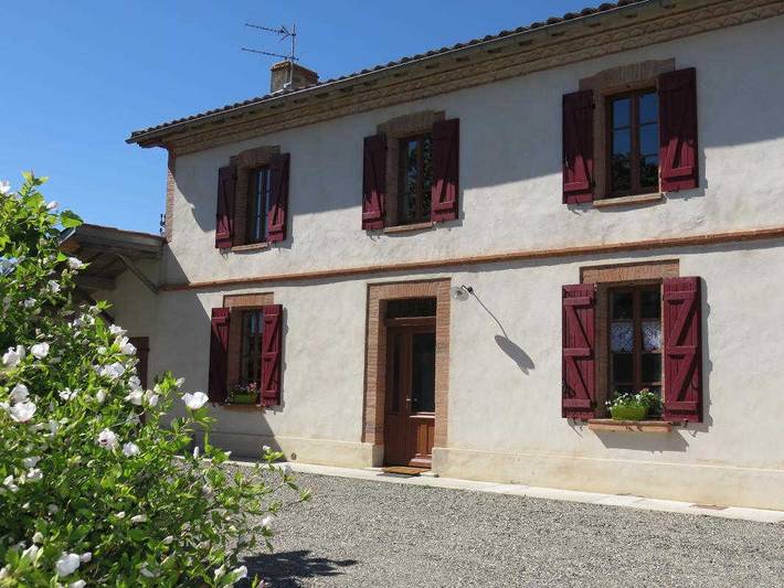 Gîte pour 5 personnes, avec terrasse et jardin