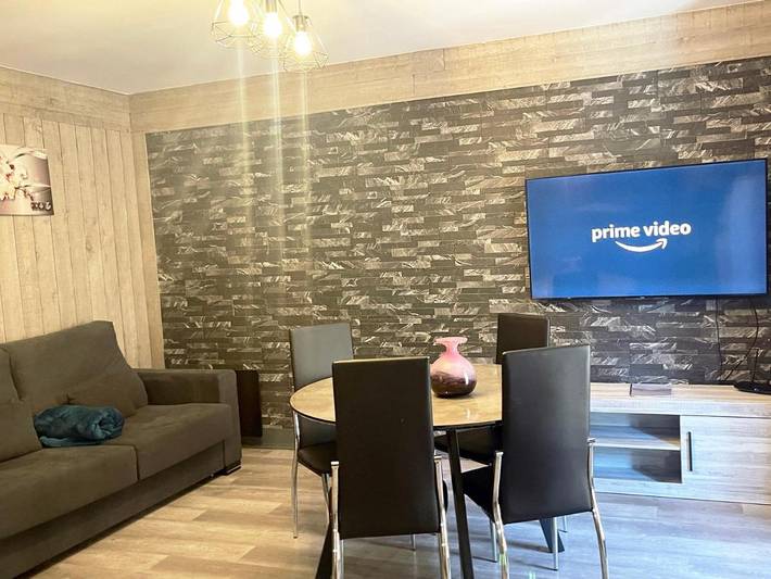 Gîte pour 4 personnes, avec terrasse et vue dans Incles - 3