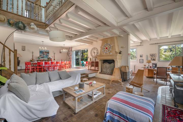 Location de vacances pour 15 personnes, avec terrasse ainsi que jardin et jacuzzi à Saint-Brevin-les-Pins - 4