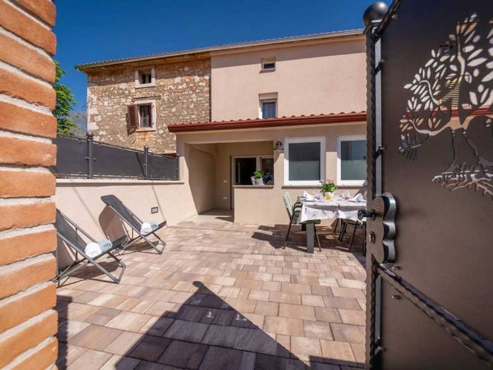 Ferienhaus für 4 Personen, mit Sauna und Garten in Kastelir - 2