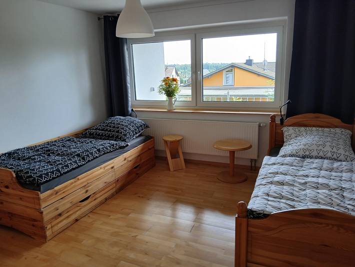 Ganze Ferienwohnung, 5 Bett Fewo, Du/Wc, 3 Schlafzi, Balkon in Pottum, Westerburg & Umgebung