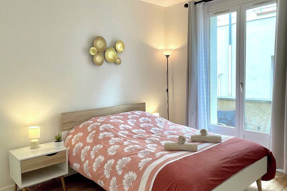 Entire apartment, Le Petit Parador in Saint-Aignan, Romorantin-Lanthenay region