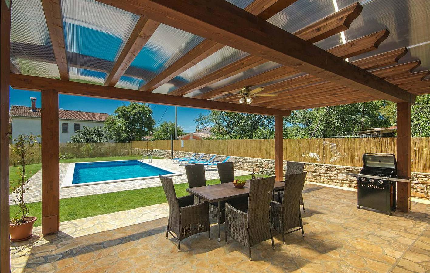 Ferienhaus für 5 Personen mit Terrasse in Buje, Zentralistrien