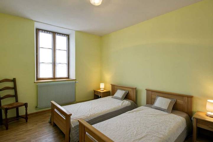 Gîte pour 6 personnes, avec jardin dans La Chambonie - 3