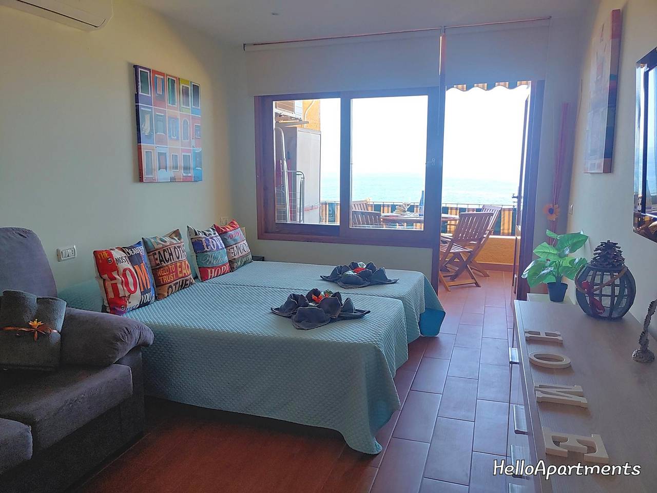 Estudio entero, Alojamiento confortable en Playa de La Arena con balcón y piscina de agua salada in La Arena, Santiago del Teide