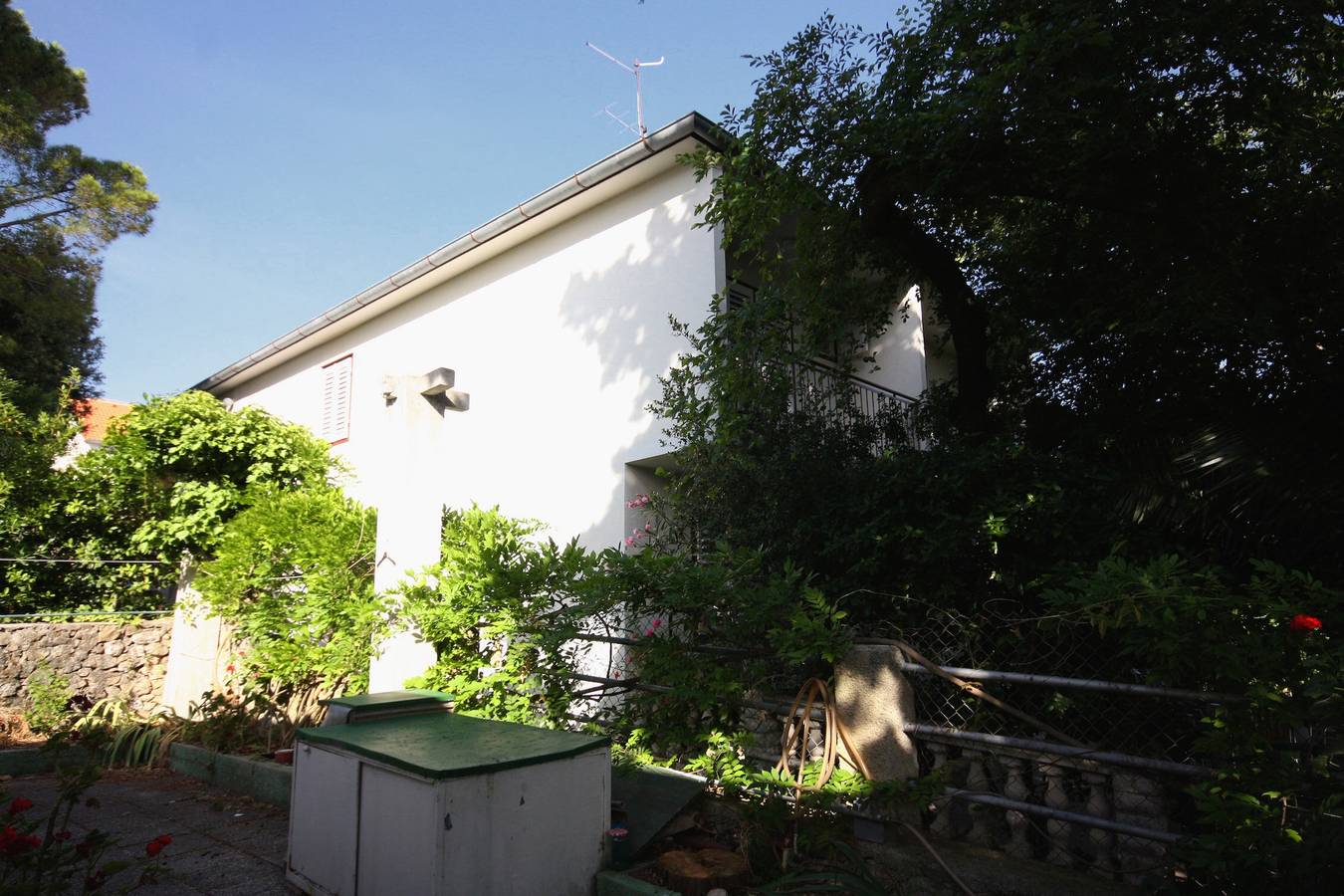 Zimmer mit Balkon und Meerblick Banjol, Rab S-5077-b in Banjol, Rab