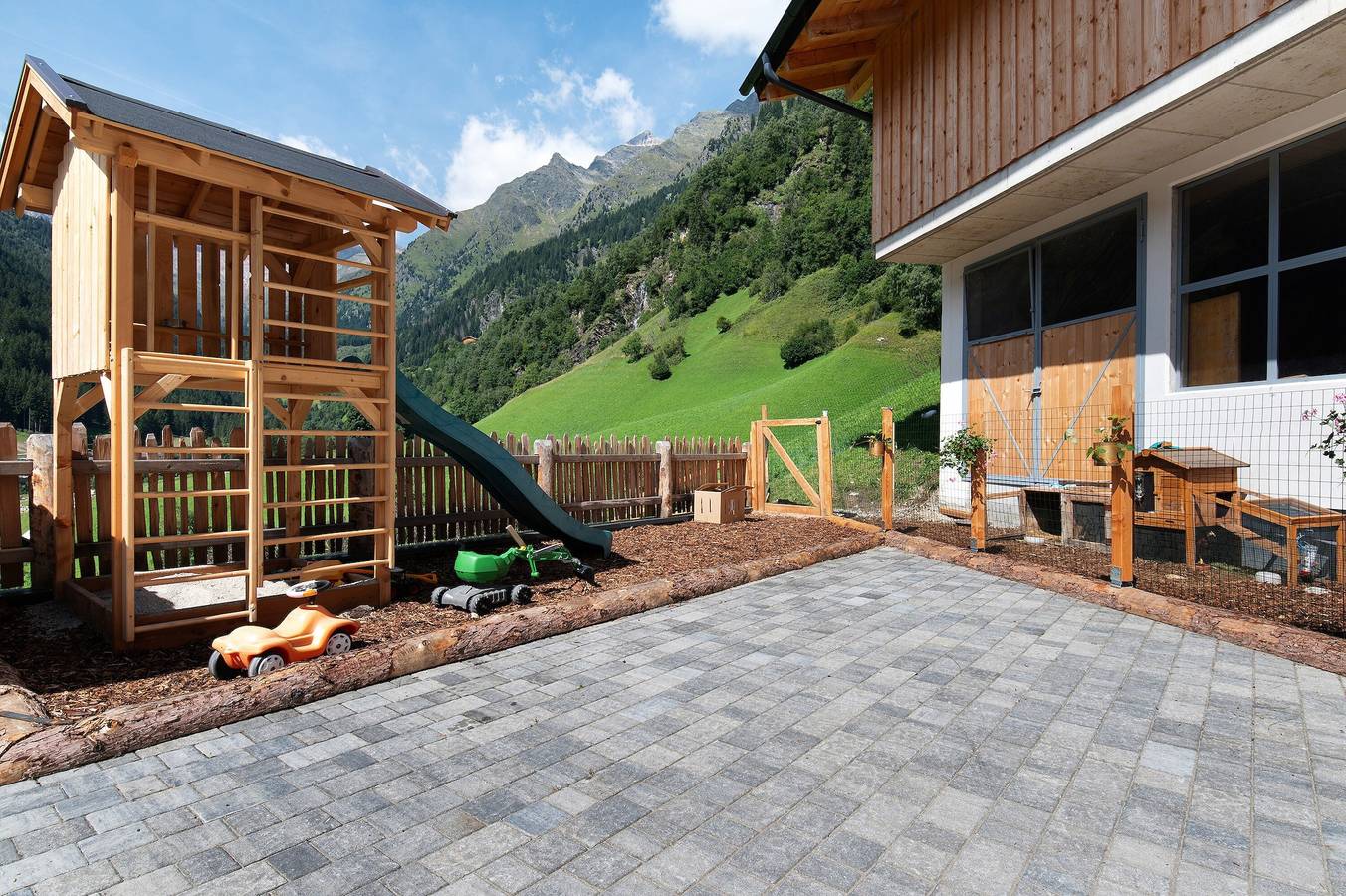Ganzes Studio, Studio 'Tribulaun - Lodge 1' mit Bergblick, privater Terrasse und Wi-Fi in Stubaier Alpen, Brenner