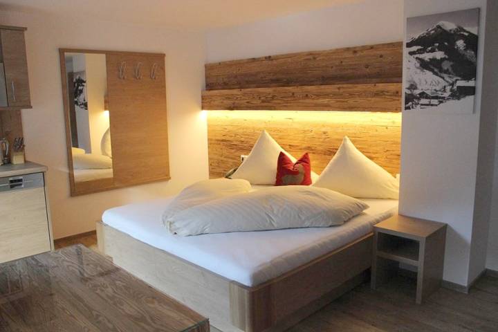 B&B für 3 Personen, mit Balkon und Sauna sowie Ausblick in Saalbach - 2