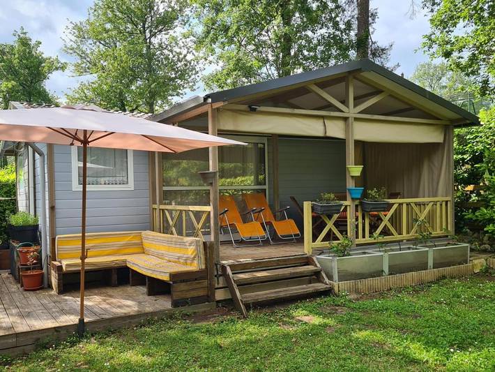 Location de vacances pour 4 personnes, avec Terrasse et Jardin ainsi que Piscine et Vue dans Erceville