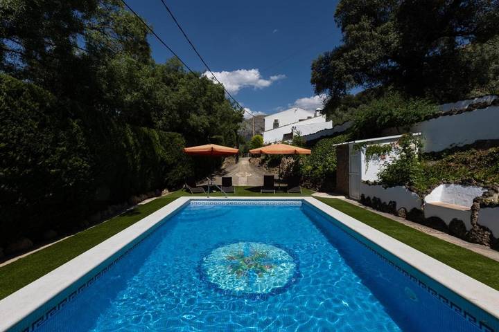 Casa rural para 8 personas, con jardín además de piscina y vistas, Se admiten mascotas en Rute - 4