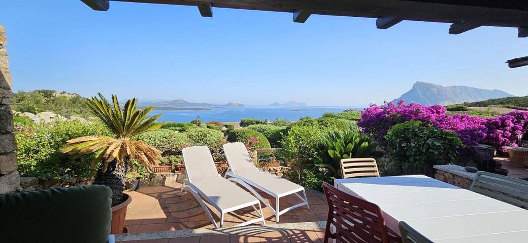 Ferienhaus für 7 Personen, mit Pool und Ausblick sowie Terrasse - 1