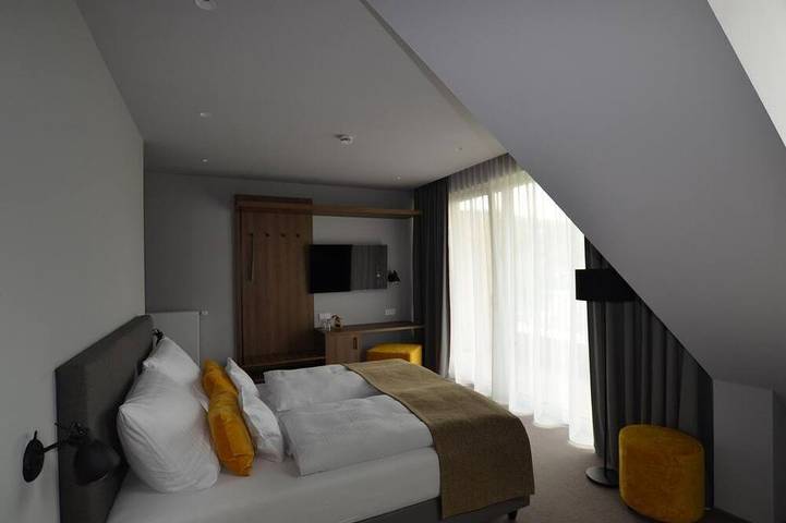 Ferienhaus für 2 Personen, mit Garten in Bullay