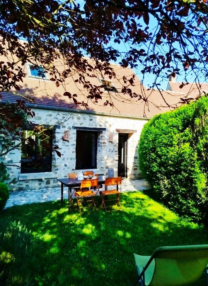 Gîte pour 3 personnes, avec terrasse et jardin dans Oise