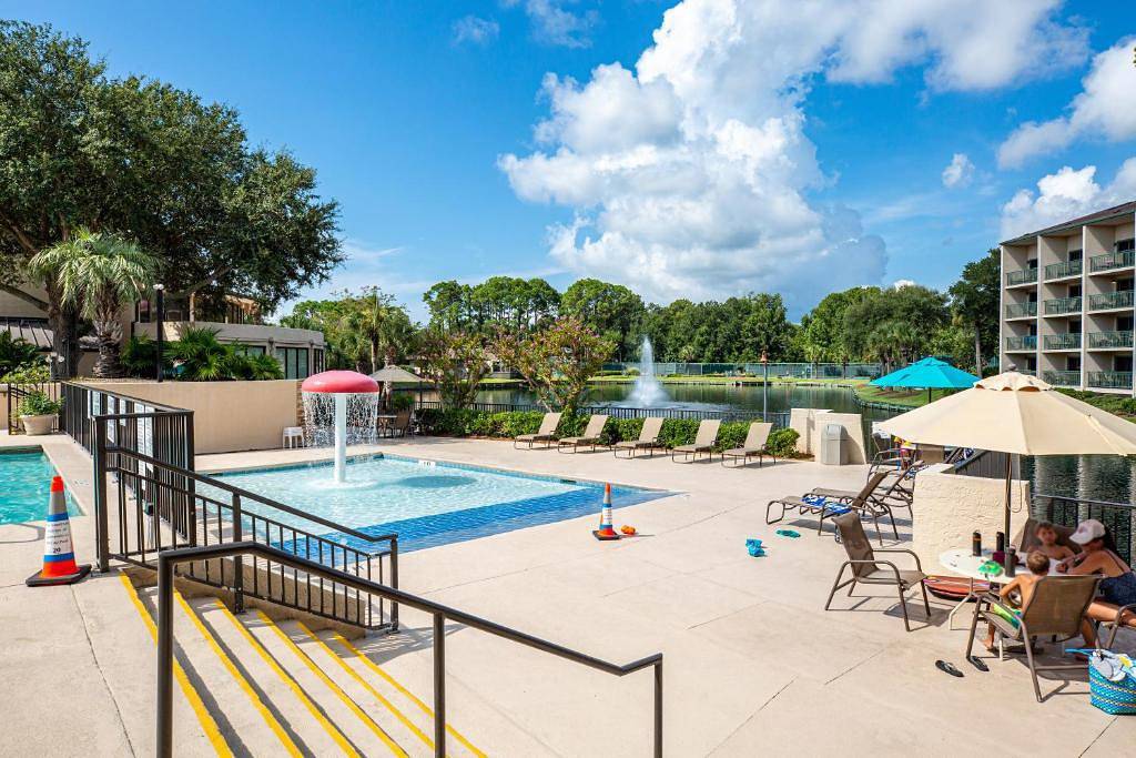 Entire apartment, Ocean View at Island Club in Folly Field, Port Royal Plantation