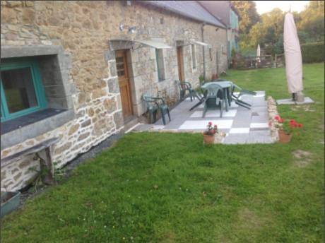 Location de vacances pour 4 personnes, avec terrasse et jardin, animaux acceptés à Kerien