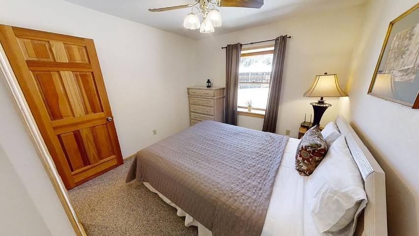 Vacation rental for 10 people, with hot tub and balcony in Red River