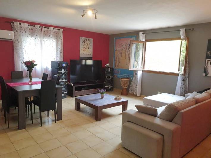 Location de vacances pour 6 personnes, avec jardin ainsi que piscine et vue à Camélas - 4