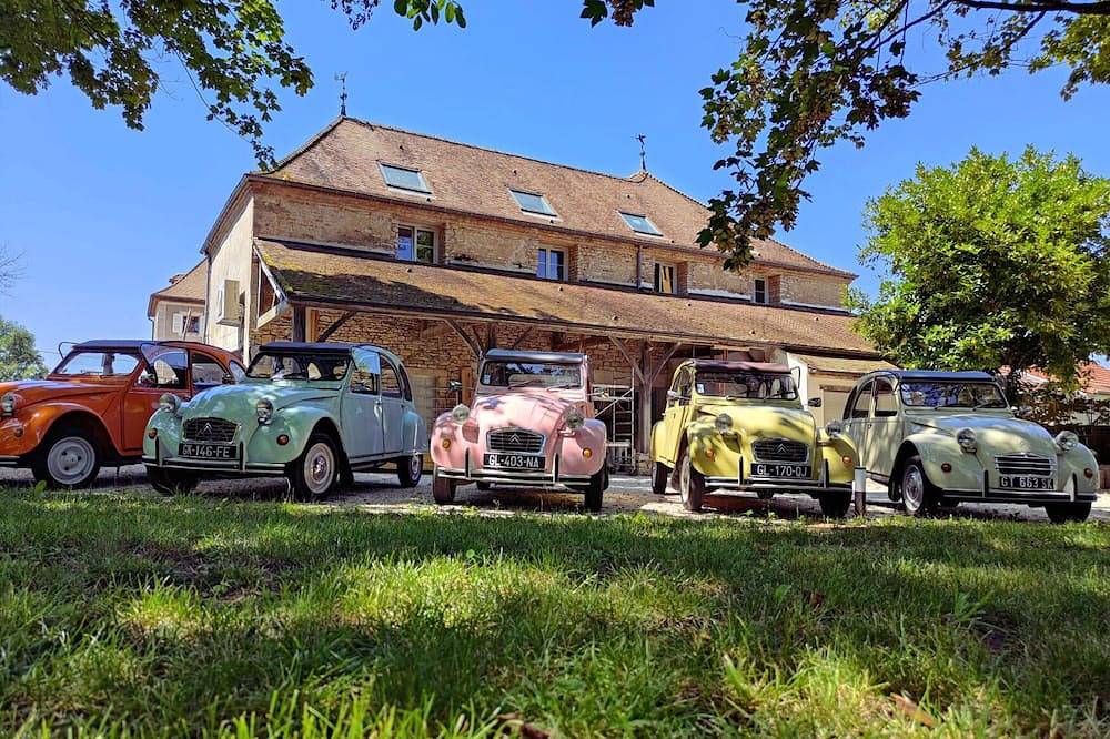 Domaine Saint Loup: Group Gîte \"Le Grand Loup\" - 17pers - 10' Beaune in Saint-Loup-Géanges, Region Chalon-sur-Saône