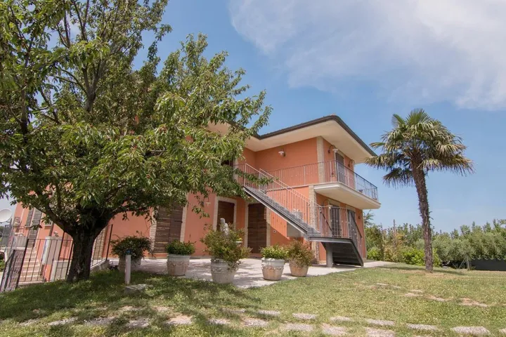 Apartamento de vacaciones para 2 personas, con vistas además de piscina y jardín, Se admiten mascotas - 1