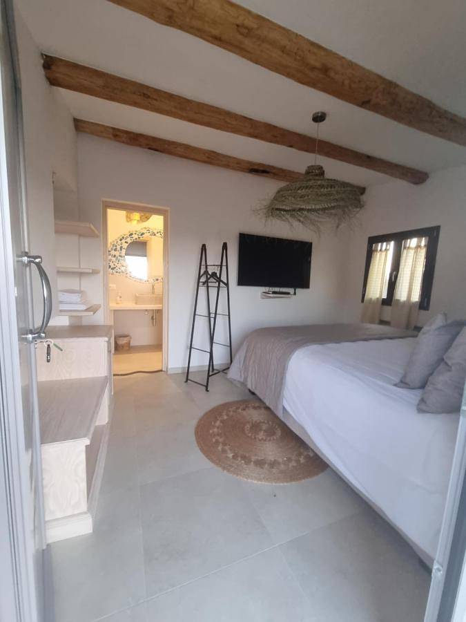 Location de vacances pour 2 personnes, avec Terrasse ainsi que Jardin et Piscine à Sant'Antonio di Gallura