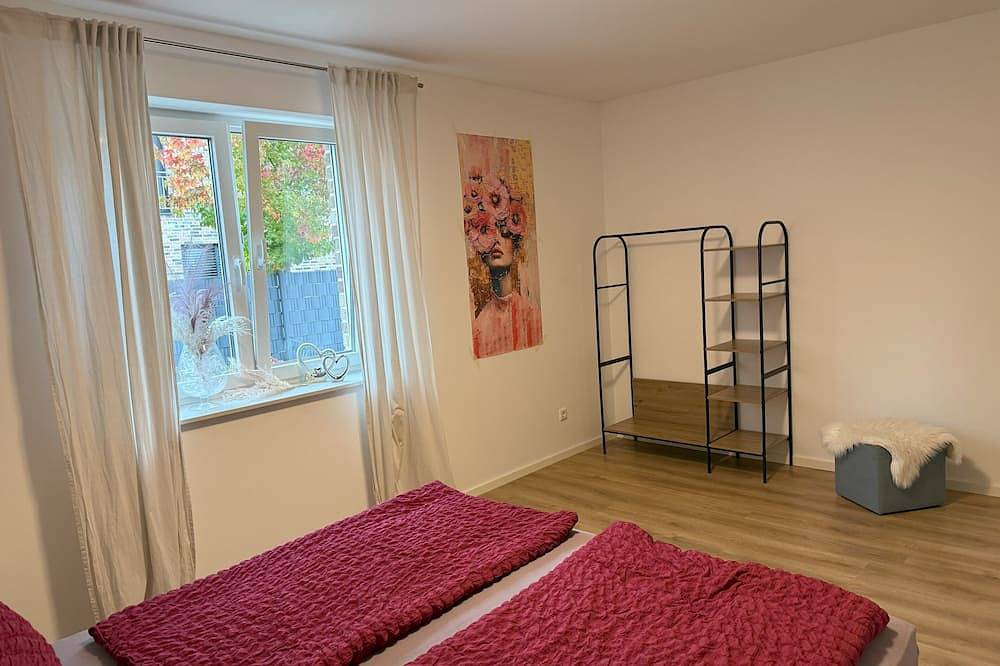 Ganze Wohnung, Modernes Apartment/2-Zimmer, Neubau 85 m² in Porta Westfalica, Kreis Minden-Lübbecke