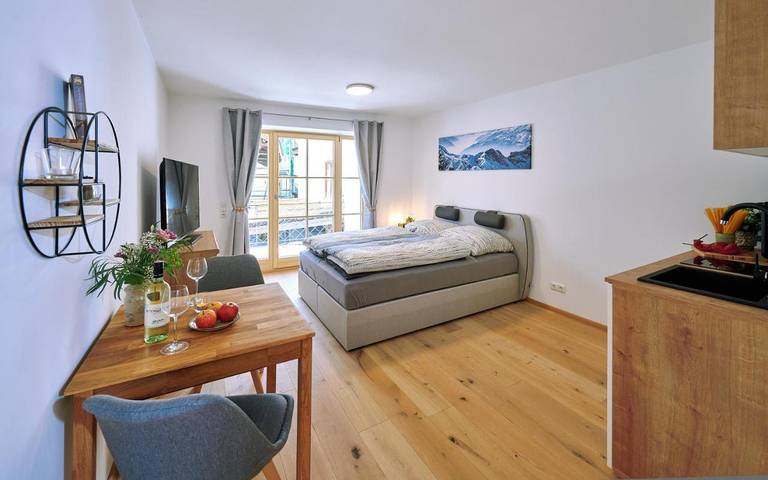 Ferienwohnung für 2 Personen, mit Balkon und Terrasse in Tittmoning