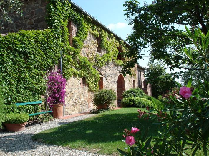 Location de vacances pour 16 personnes, avec piscine ainsi que terrasse et jardin, animaux acceptés à Sinalunga - 2
