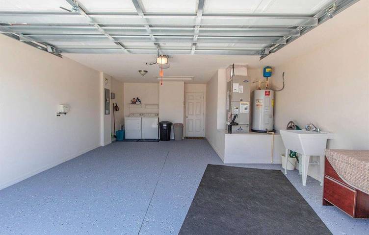 Vacation rental for 4 people, with terrace and garden as well as pool, with pets in The Villages