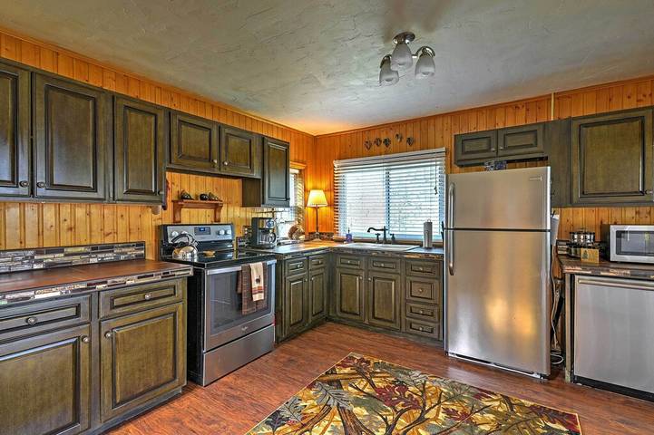 Log cabin for 6 people, with yard, with pets in Pikes Peak