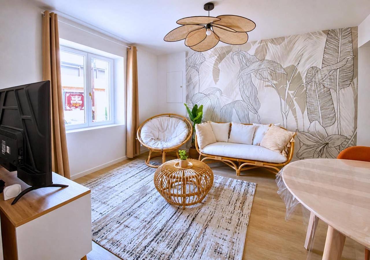 Appartement entier, Appartement climatisé avec balnéo, parking gratuit, proche Auvers-sur-Oise in Méry-sur-Oise, Val-d'Oise