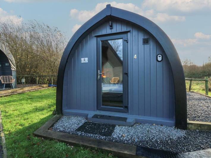 Glamping for 2 people, with Garden and View in Gower