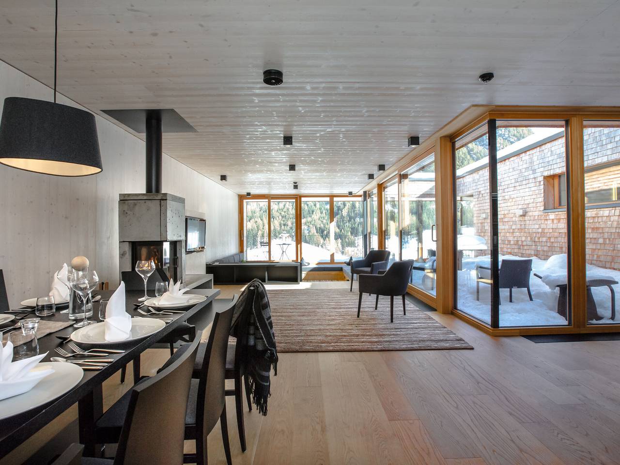 Chalet Resort nabij het meer in Kals am Großglockner, Bezirk Lienz