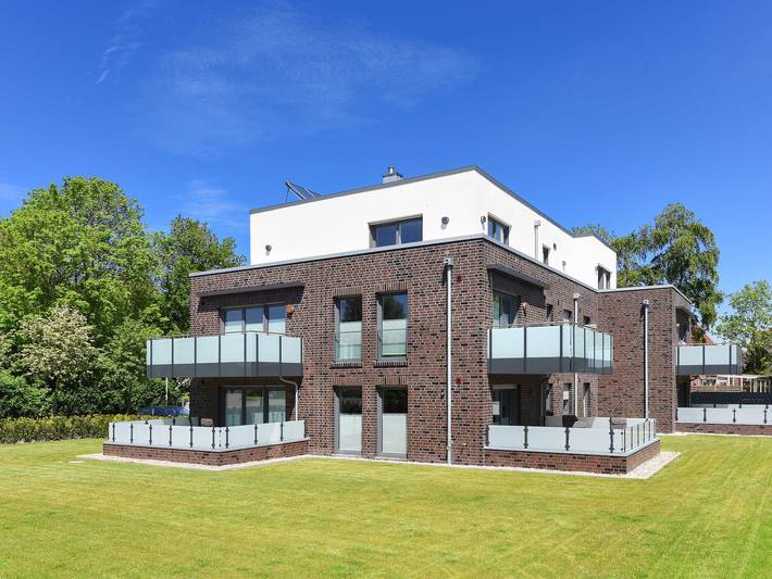 Ferienwohnung für 2 Personen, mit Balkon und Terrasse sowie Garten