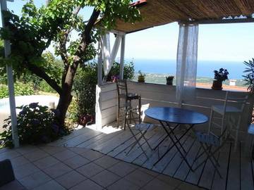 Gîte pour 2 personnes, avec terrasse ainsi que jardin et jacuzzi à Cervione