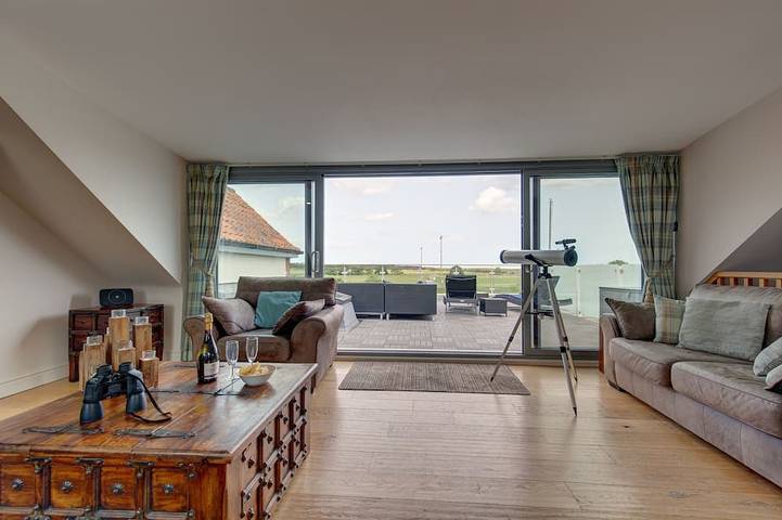 Holiday rental for 6 people, with Balcony/Terrace and Hot tub as well as Garden in Stiffkey